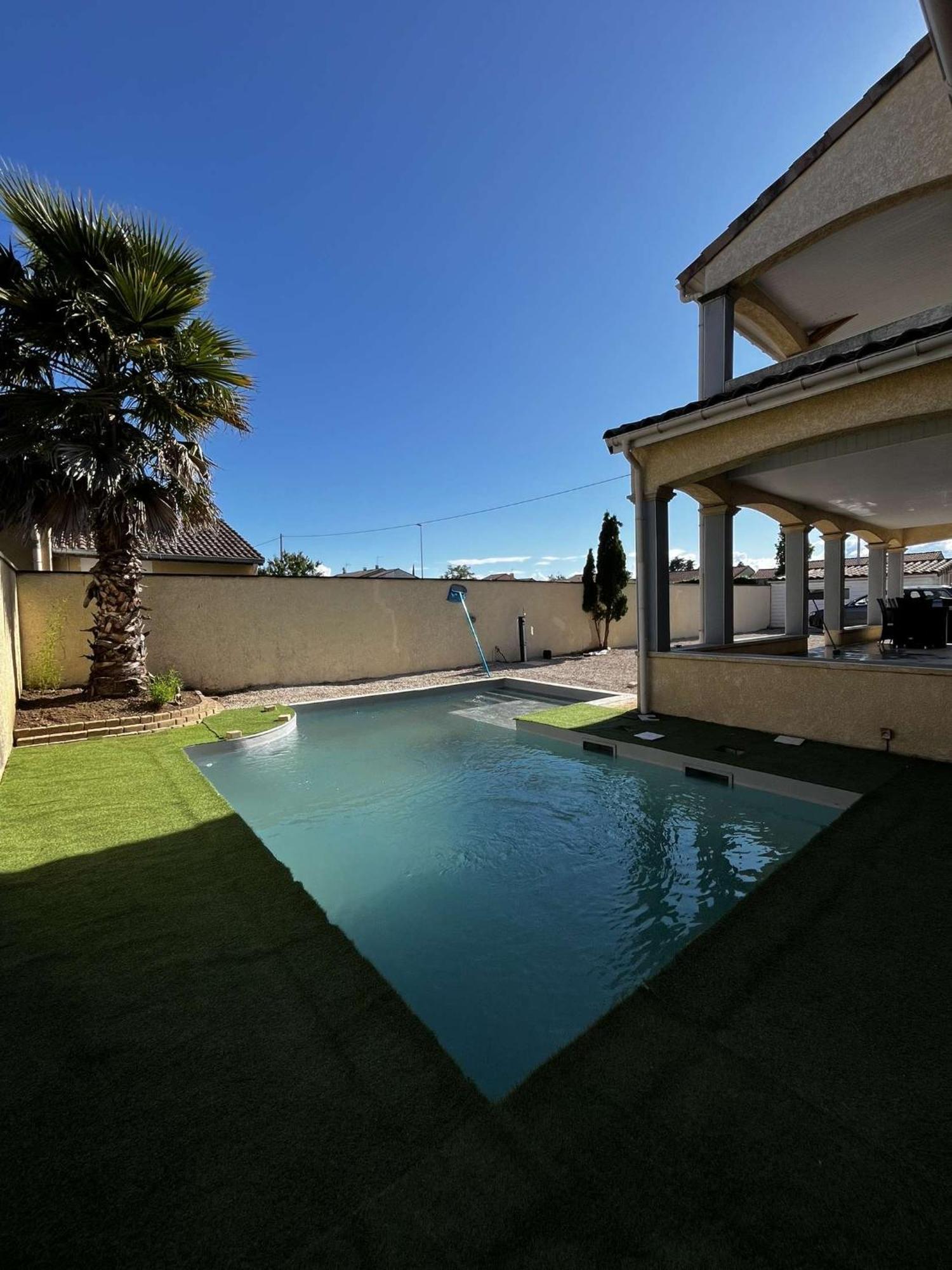 Villa Contemporaine Avec Piscine Romans-sur-Isère المظهر الخارجي الصورة
