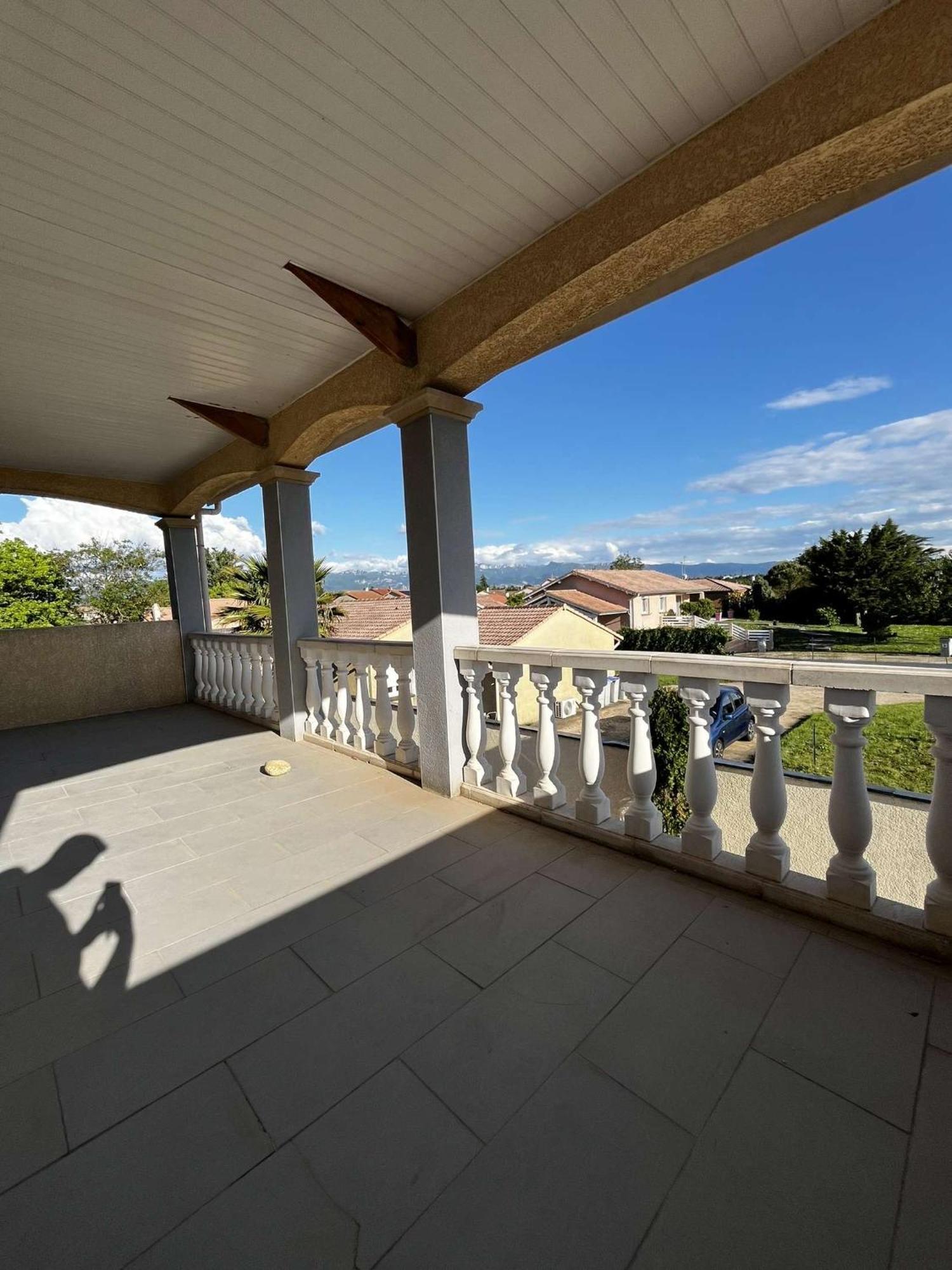 Villa Contemporaine Avec Piscine Romans-sur-Isère المظهر الخارجي الصورة